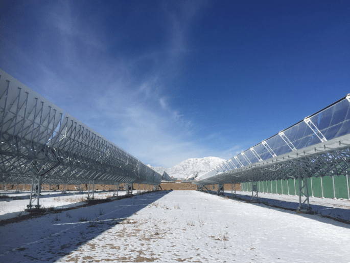 Royal Tech added a new twist in its Mongolian Trough CSP, innovating a new heat transfer fluid capable of much higher temperatures than Trough (400 C). (The efficiency and LCOE of Trough is generally hampered by its lower temperature operation.) Royal Tech and Wacher won the SolarPACES Innovation Award in 20xx for silicone-based WACKER for developing and deploying first commercial application of HELIOSOL, a novel silicon-based HTF that can attain much higher temperatures.