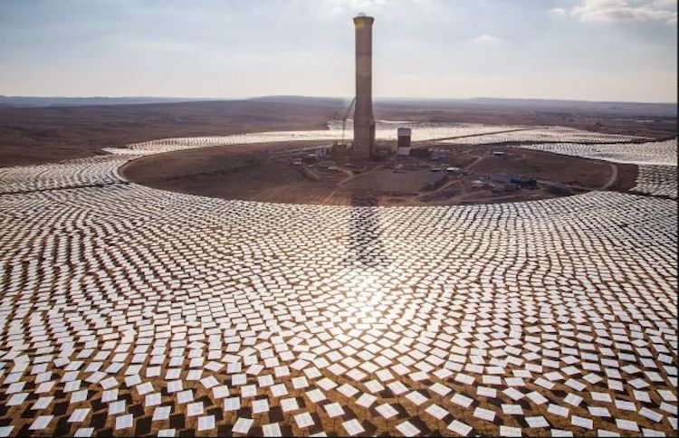Published at Renewable and Sustainable Energy Reviews – Massive grid-scale energy storage for next-generation concentrated solar power: A review of the potential emerging concepts