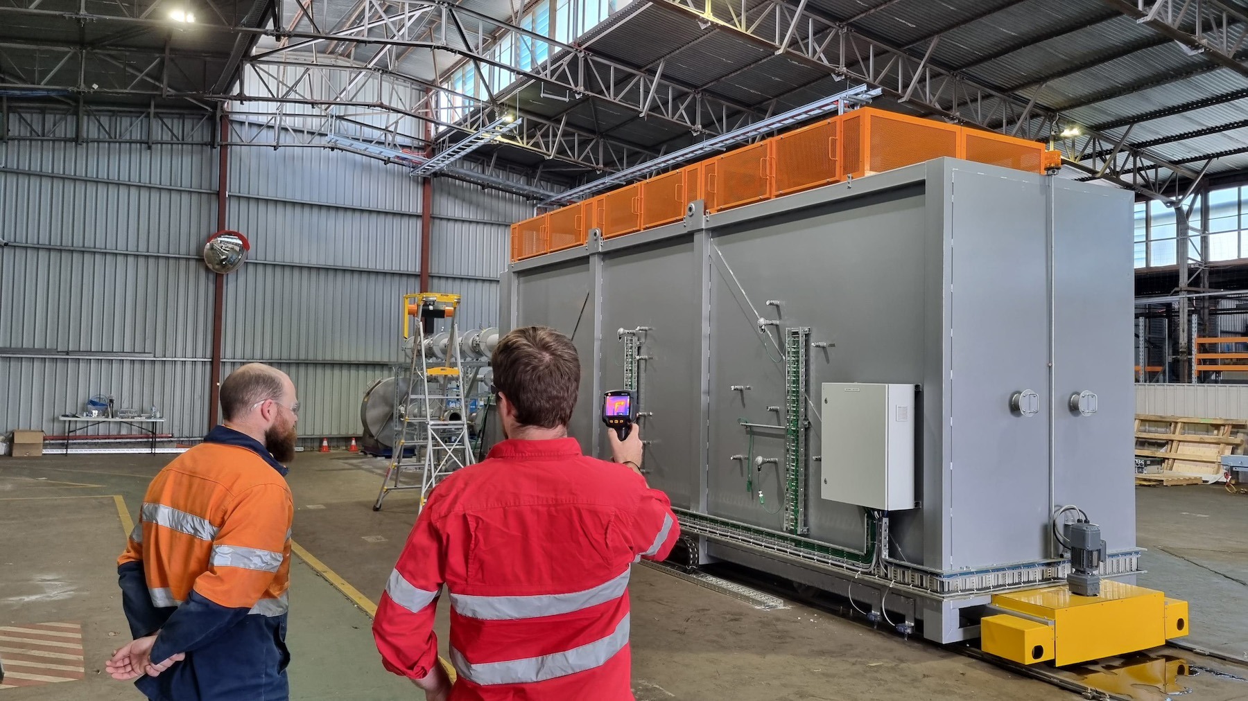 1414 Degrees has reached a major milestone, in the development of its SiBox™ Demonstration Module. The furnace has been installed and heated to 1420°C. The silicon will be heated by electricity from the grid, making use of surplus solar at midday and wind in the wee hours of the night.