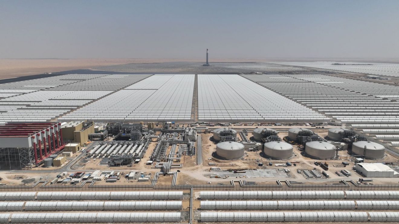 https://www.solarpaces.org/wp-content/uploads/View-from-DEWA-600-MW-Trough-CSP-to-100-MW-Tower-1320x743.jpg